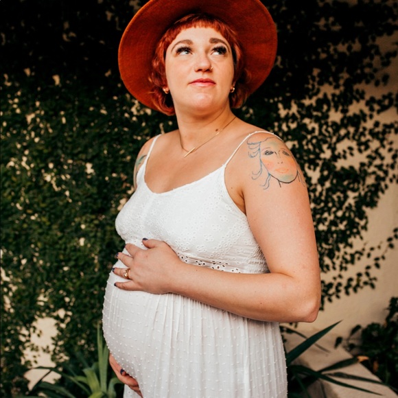 Meet your Posher, Joanna - Picture 1 of 2